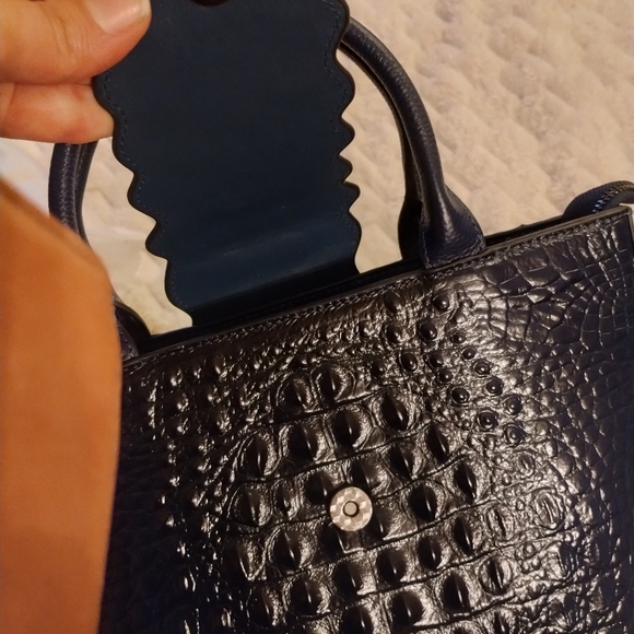 NWOT Medium Size Elegant Navy Blue Crocodile-Embossed Handbag - Picture 7 of 11